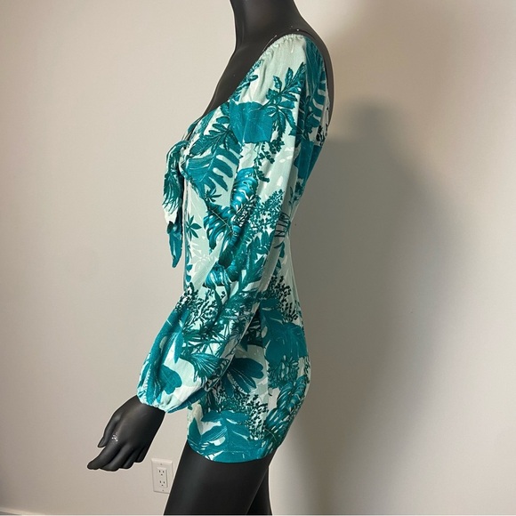 ⚪️ Guess tropical print long sleeve twist dress mini - Picture 12 of 12